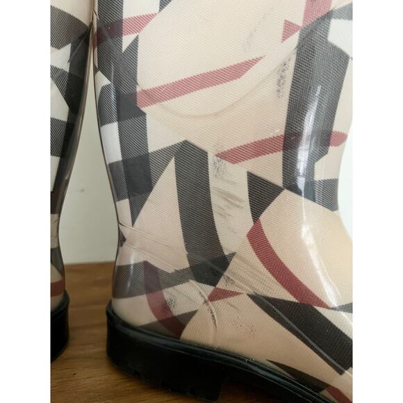 Burberry Round Toe Rubber Rain Boots Beige Women's Size 35 / 5 - Picture 9 of 16